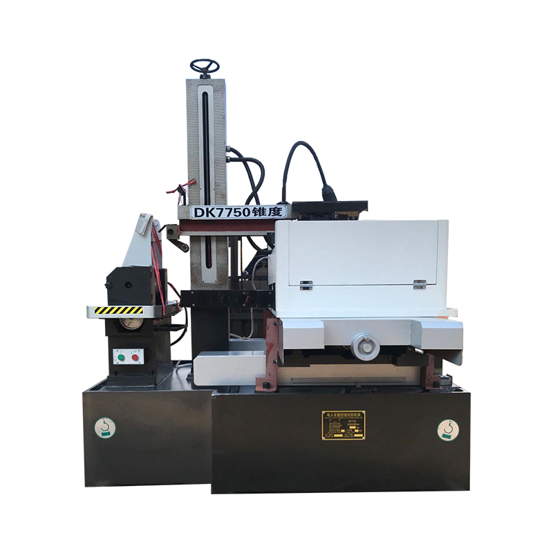 DK7750 ± 30 ° AZ veliki konus bez održavanja CNC EDM stroj za rezanje žice velike brzine